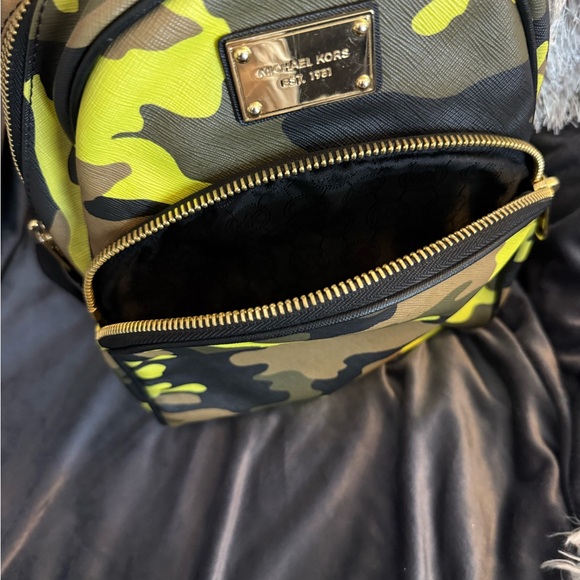 Michael Kors Camouflage Men Backpack - Picture 7 of 8